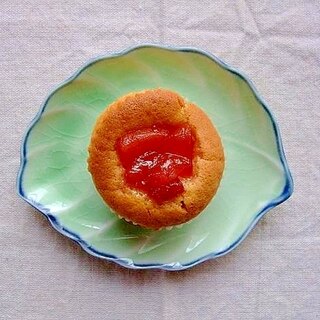 いちごとりんごのジャムのカップケーキ